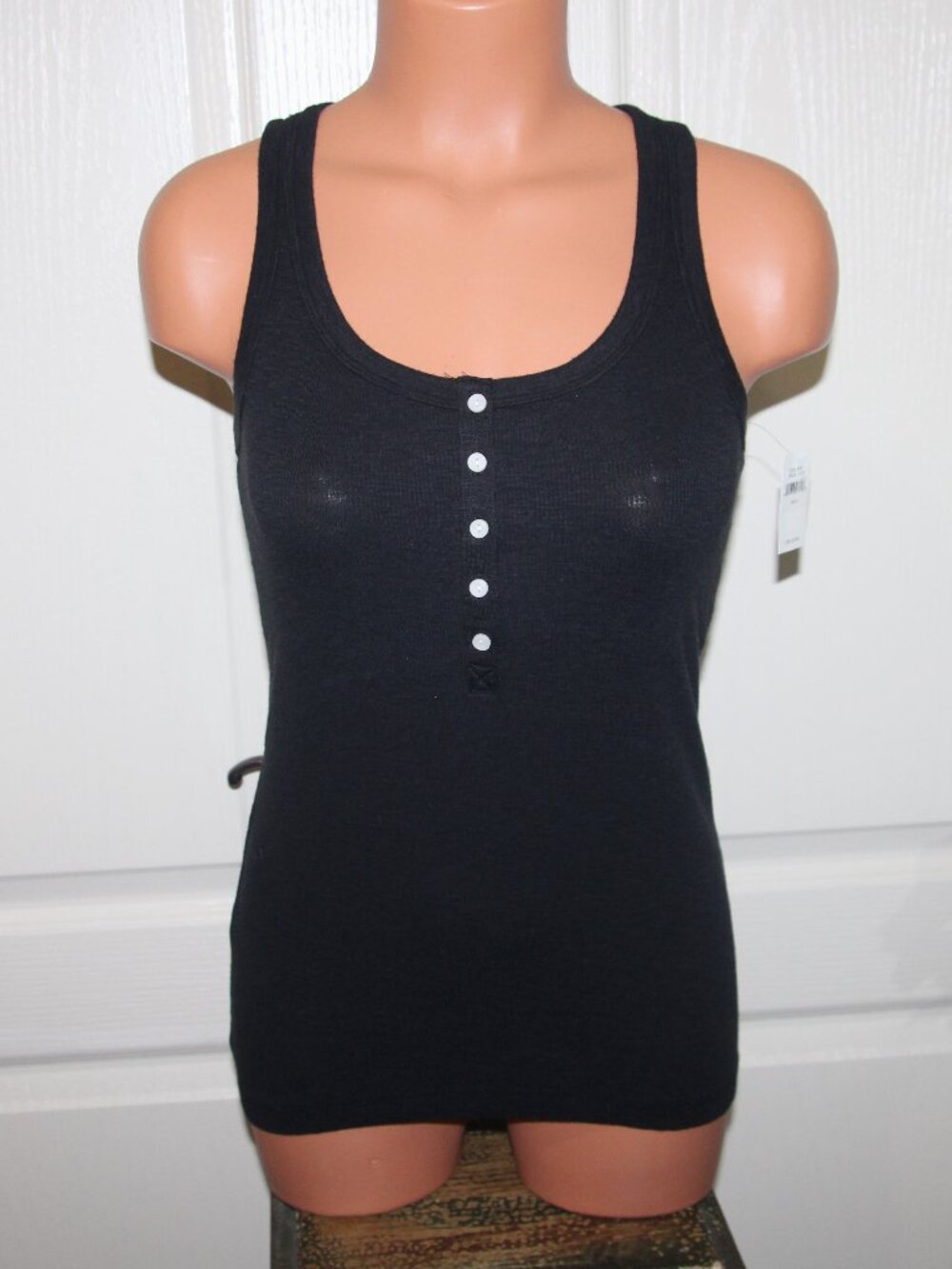 NWT! AERIE Size SMALL Black Low Cut Ribbed Fitted Henley Tank Top